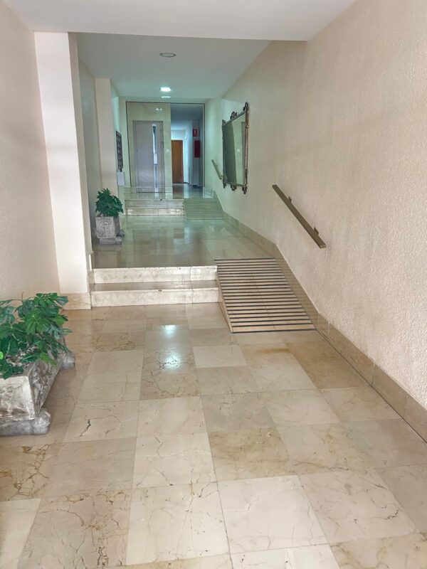 VENTA DE PISO ZONA AV. DE LA LIBERTAD - Imagen 15