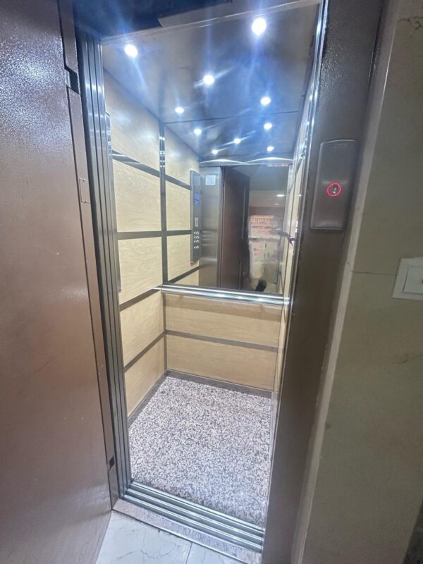 VENTA DE PISO ZONA AV. DE LA LIBERTAD - Imagen 16