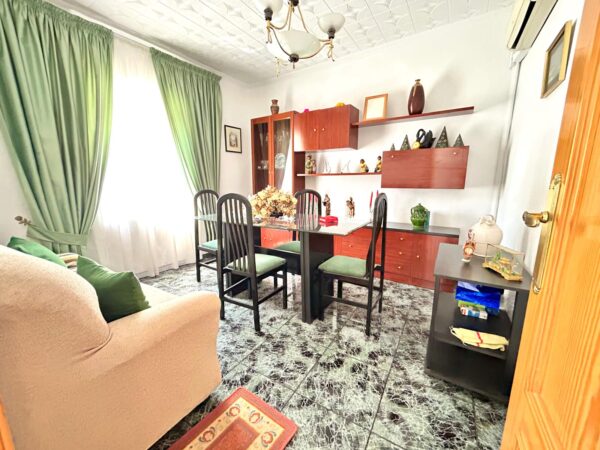 Chalet adosado en venta en calle Reyes Católicos. Úbeda (Jaén) Inmobiliaria Garrido