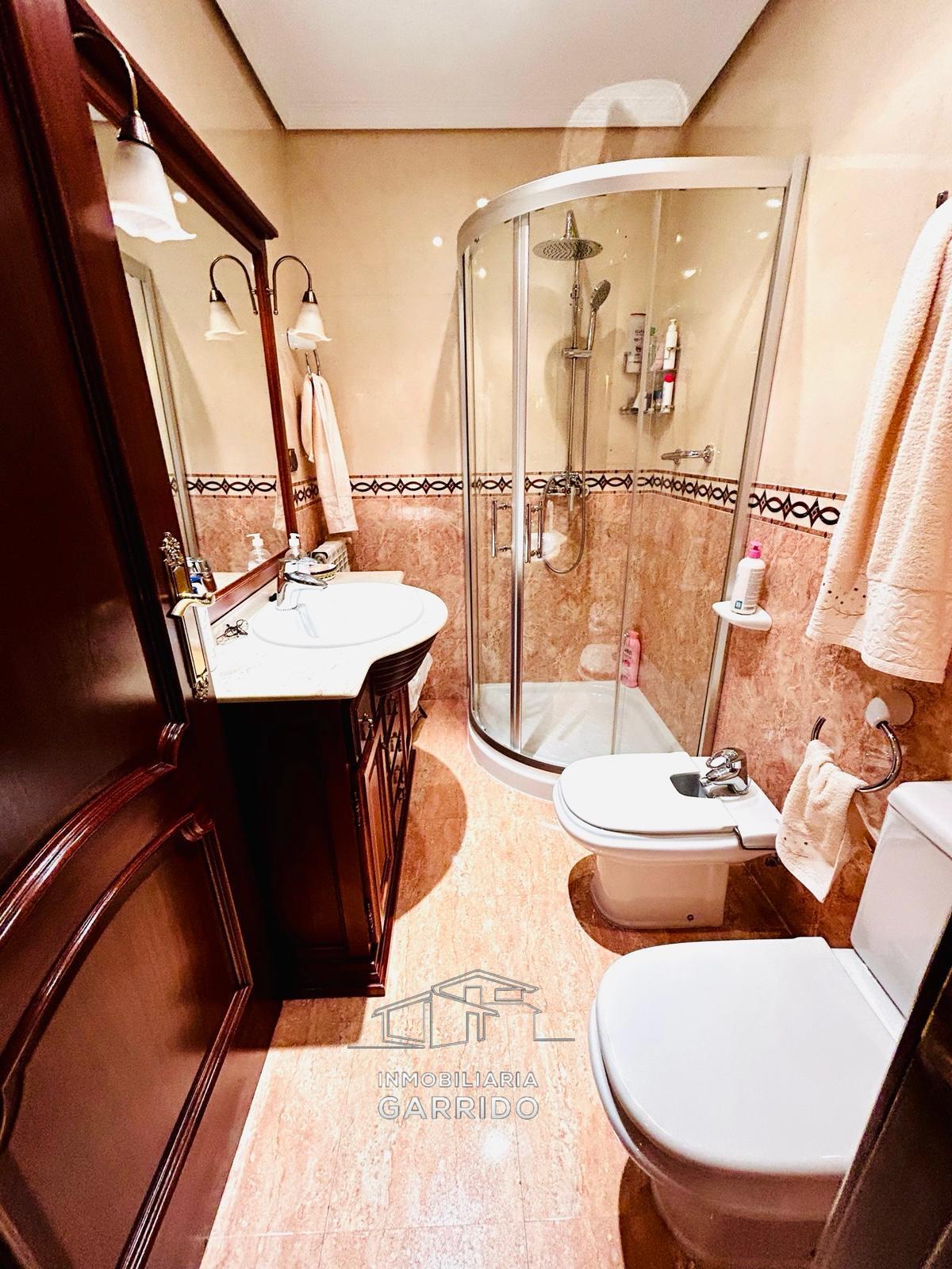 Chalet adosado en venta en Avenida Libertad - Imagen 33